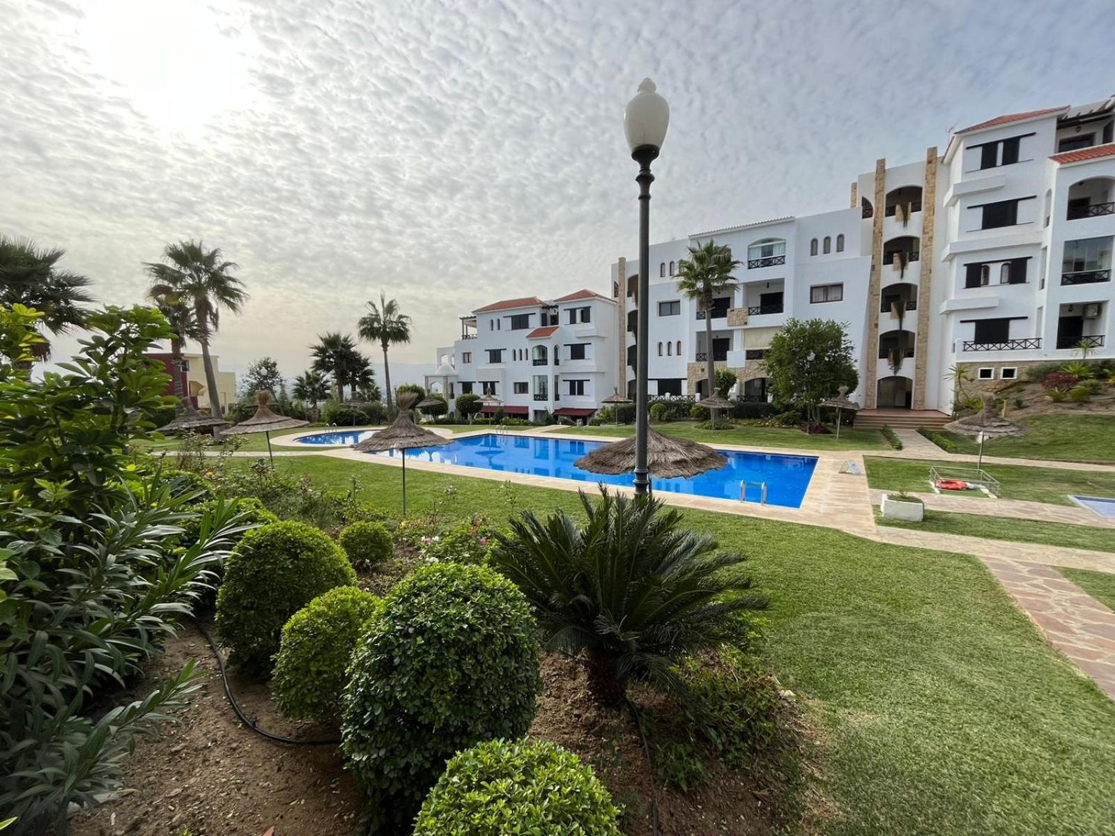 Lilac'S Garden Vue Piscine Мдик Экстерьер фото