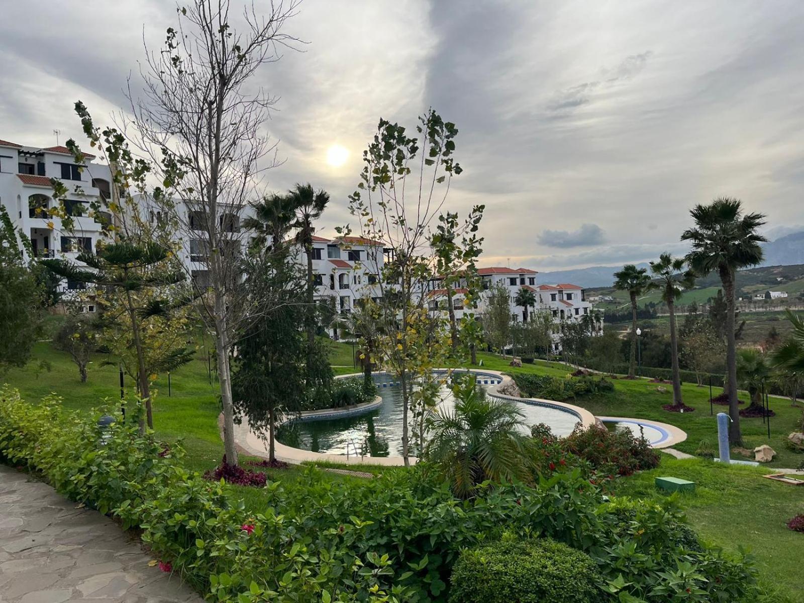 Lilac'S Garden Vue Piscine Мдик Экстерьер фото
