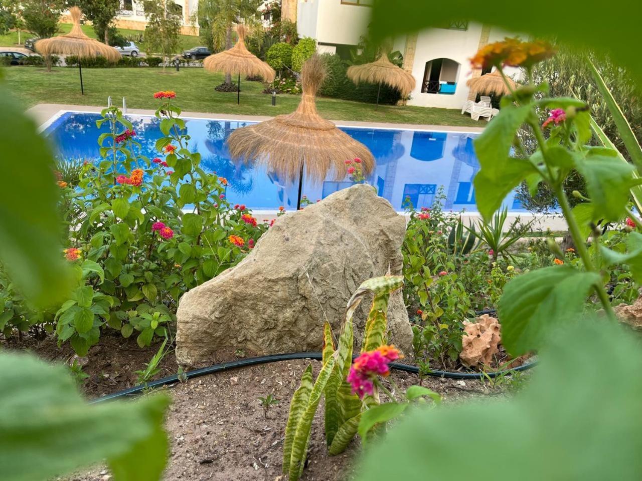 Lilac'S Garden Vue Piscine Мдик Экстерьер фото