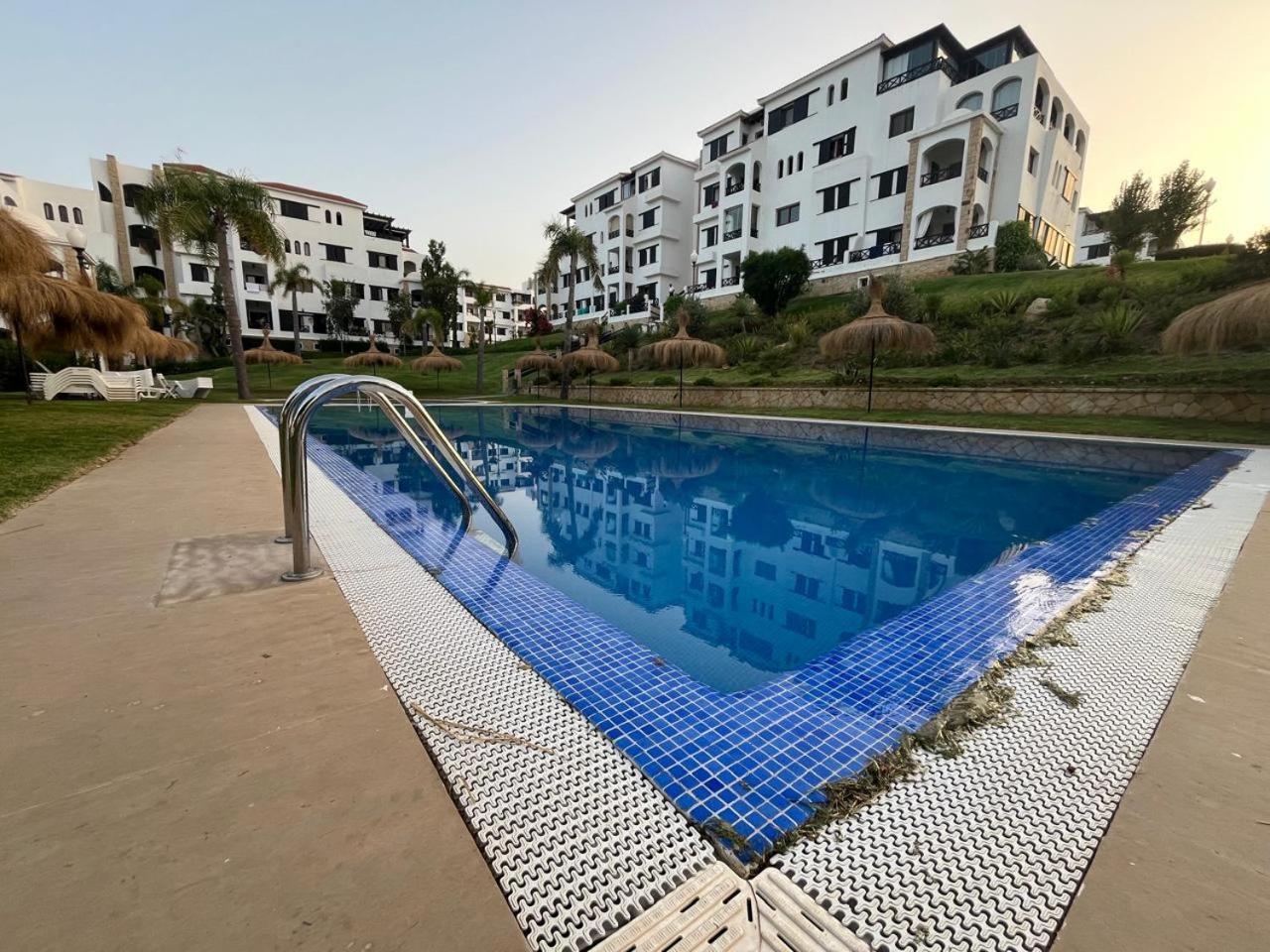 Lilac'S Garden Vue Piscine Мдик Экстерьер фото